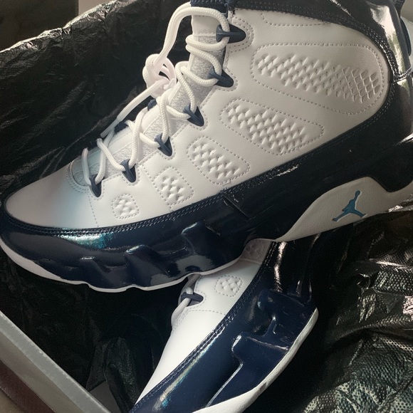 Air Jordan 9 Retro - Picture 4 of 5
